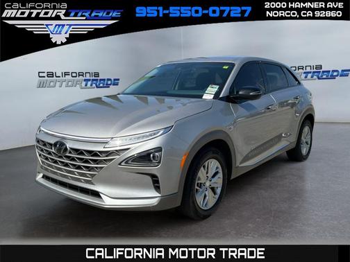 Shimmering Silver 2022 Hyundai NEXO Blue