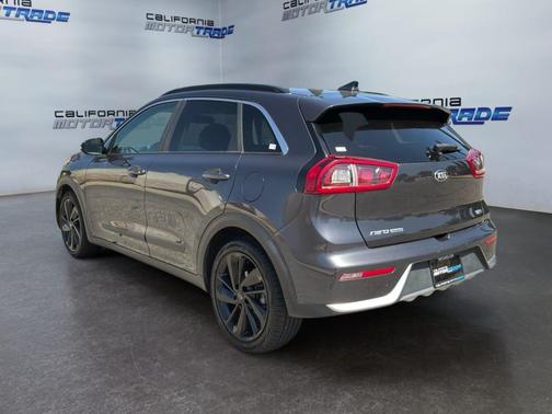 Platinum Graphite 2019 Kia Niro s Touring