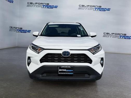 2020 Toyota RAV4 Hybrid XLE