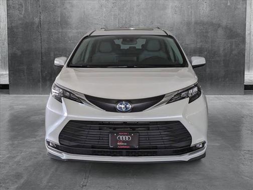2024 Toyota Sienna XLE 7 Passenger