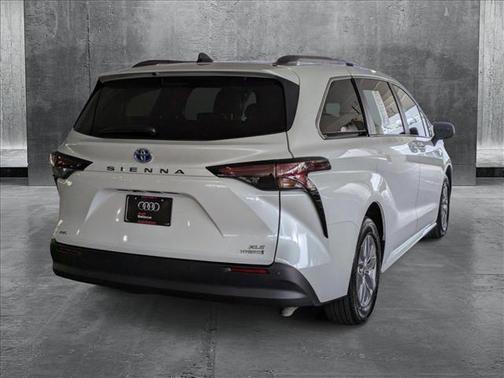 2024 Toyota Sienna XLE 7 Passenger