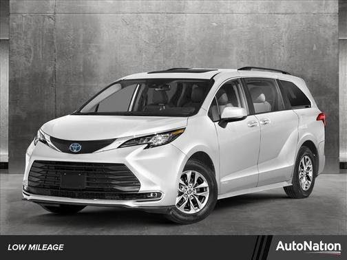 2024 Toyota Sienna XLE 7 Passenger