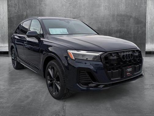 2025 Audi Q7 55 Premium Plus