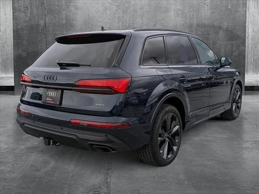 2025 Audi Q7 55 Premium Plus