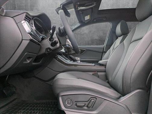 2025 Audi Q7 55 Premium Plus