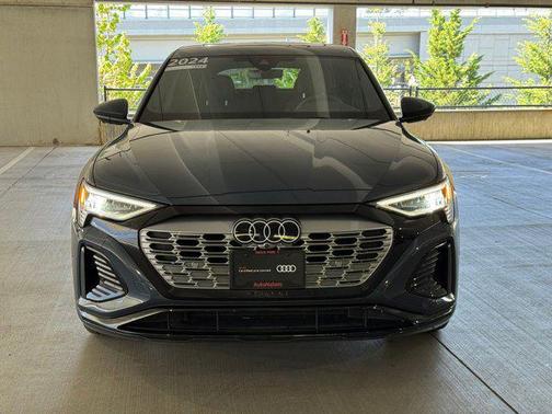 2024 Audi Q8 e-tron Premium Plus