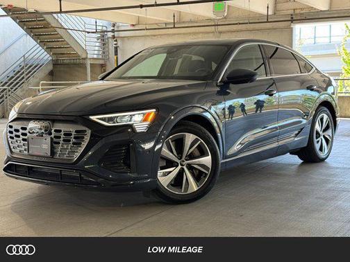 2024 Audi Q8 e-tron Premium Plus