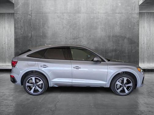 2022 Audi Q5 45 S line Premium Plus