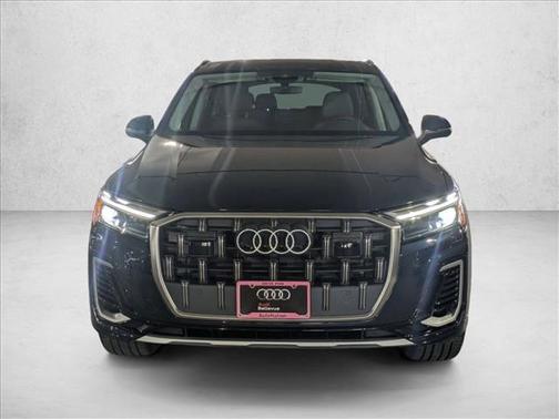2025 Audi Q7 45 Premium Plus