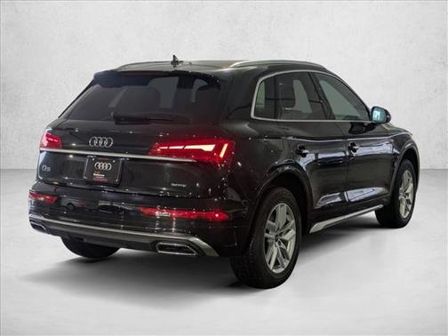 Mythos Black Metallic 2023 Audi Q5 45 S line Premium