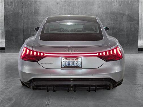 2022 Audi e-tron GT Premium Plus