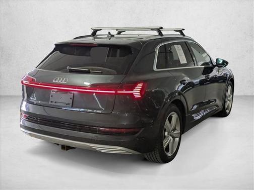 2019 Audi e-tron Premium Plus