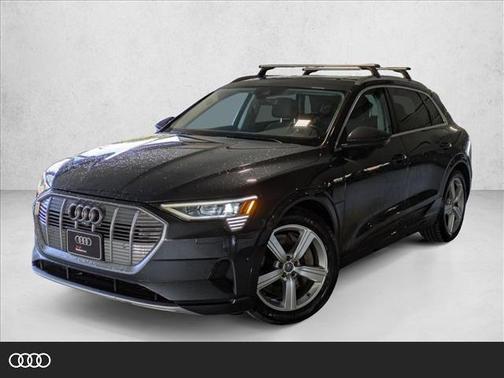 2019 Audi e-tron Premium Plus