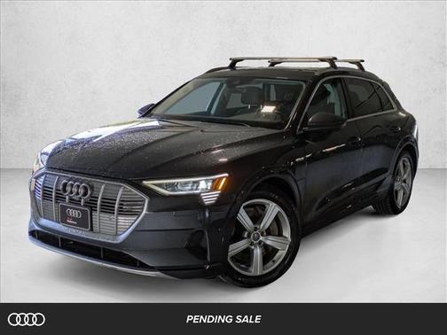 2019 Audi e-tron Premium Plus