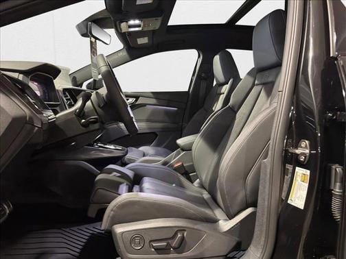 2025 Audi Q4 e-tron Sportback Premium 55 quattro