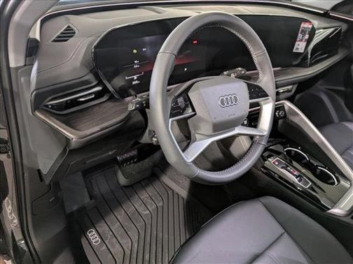 2025 Audi Q5 Premium