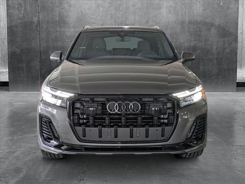 2025 Audi Q7 55 Prestige
