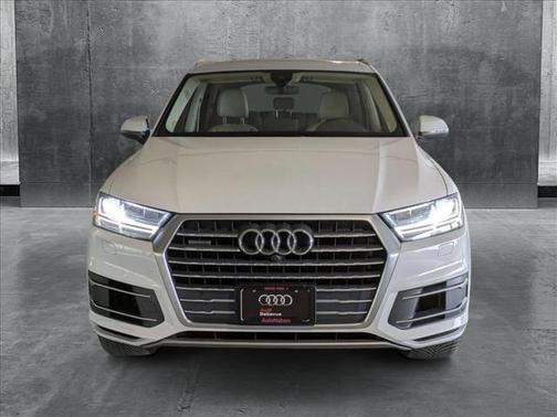 2019 Audi Q7 55 Premium Plus