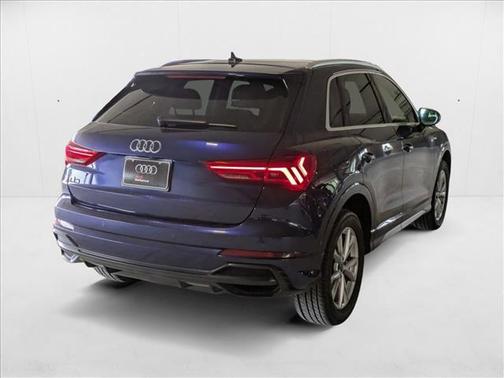 2022 Audi Q3 45 S line Premium