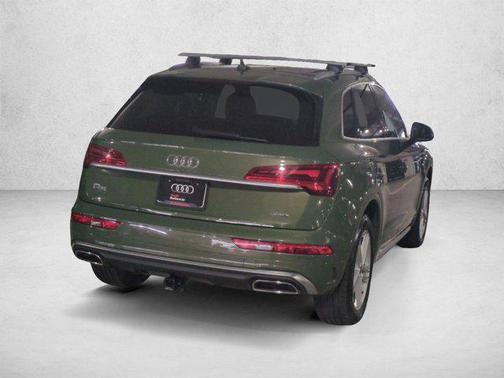 District Green Metallic 2021 Audi Q5 Prestige 55 TFSI e quattro S tronic