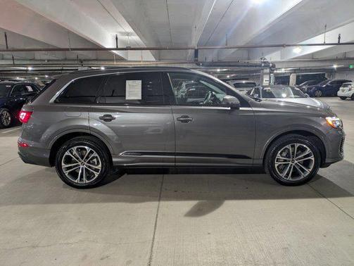 2025 Audi Q7 45 Premium Plus