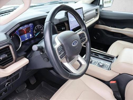 Star White Metallic Tri-Coat 2022 Ford Expedition Max Limited