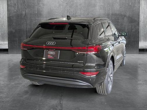 2025 Audi Q6 e-tron Premium quattro