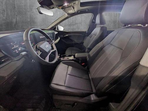 2025 Audi Q6 e-tron Premium quattro
