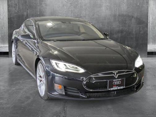 2015 Tesla Model S 90D