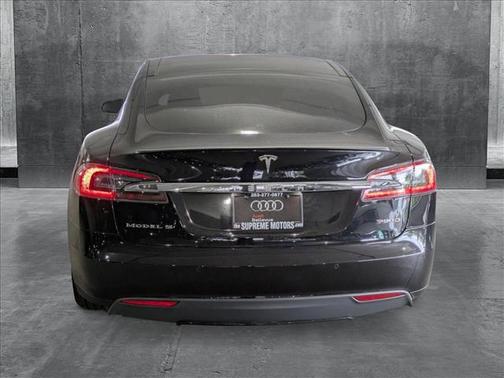 2015 Tesla Model S 90D