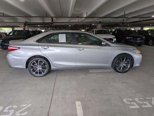 2016 Toyota Camry XSE