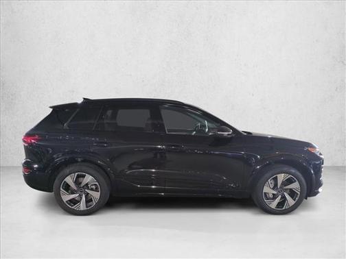 2025 Audi Q6 e-tron Premium quattro