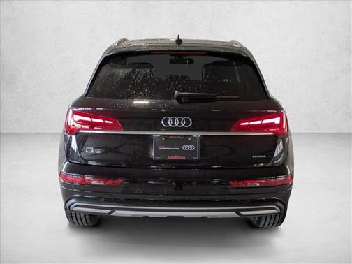2023 Audi Q5 40 Premium