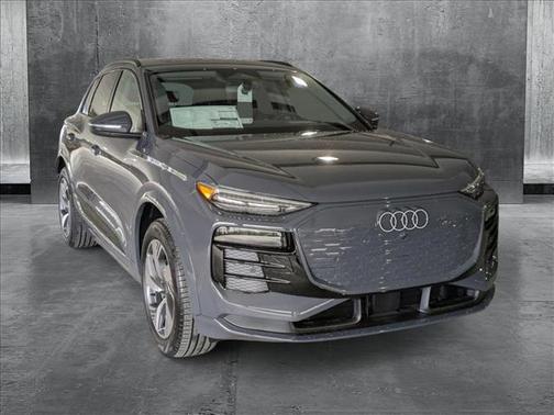 2025 Audi Q6 e-tron Premium Plus quattro