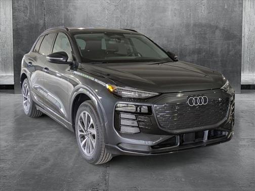 2025 Audi Q6 e-tron Premium Plus quattro