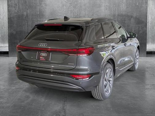 2025 Audi Q6 e-tron Premium Plus quattro