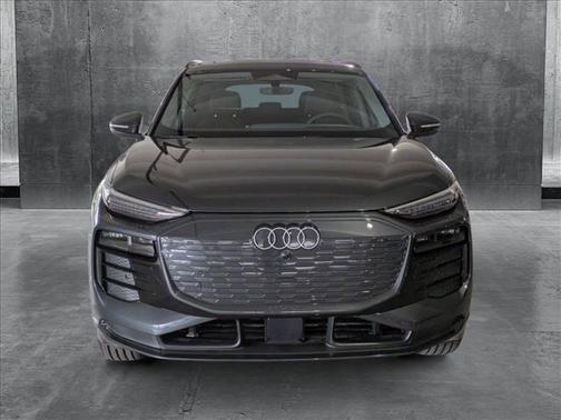 2025 Audi Q6 e-tron Premium Plus quattro