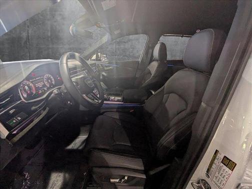 2025 Audi Q7 55 Prestige