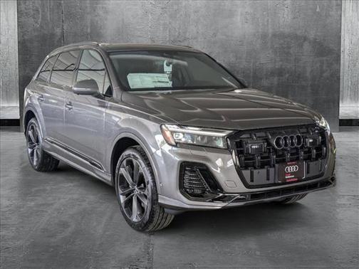 2025 Audi Q7 55 Premium Plus