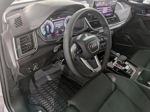 2025 Audi Q5 55 S line Premium Plus