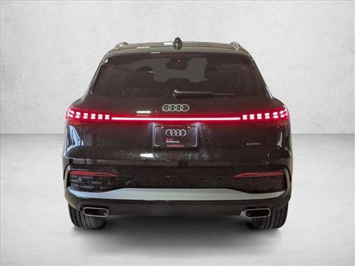 2025 Audi Q5 Premium TFSI quattro S tronic
