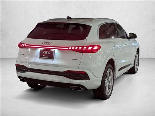 2025 Audi Q5 Premium Plus TFSI quattro S tronic