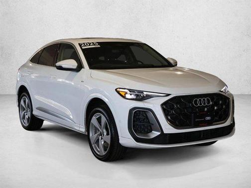 White 2025 Audi Q5 Premium Plus TFSI quattro S tronic