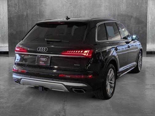2025 Audi Q7 55 Prestige