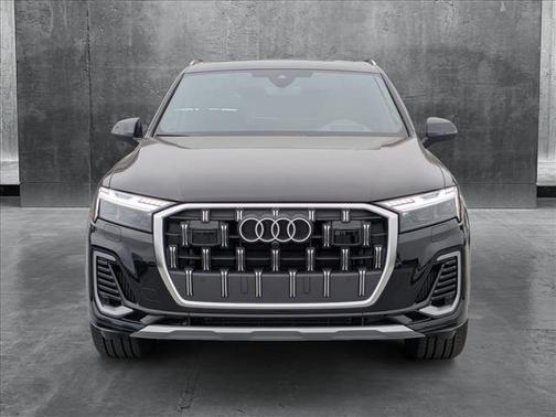 2025 Audi Q7 55 Prestige