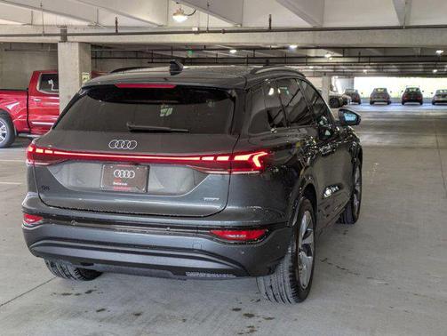 2025 Audi Q6 e-tron Premium Plus quattro