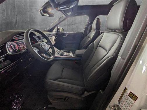 2025 Audi Q7 55 Premium Plus