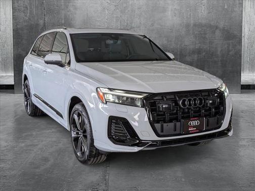 2025 Audi Q7 55 Premium Plus
