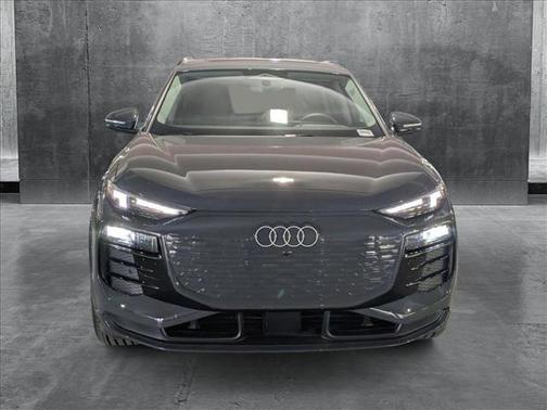 2025 Audi Q6 e-tron Prestige quattro
