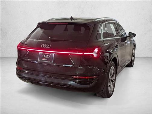 2024 Audi Q8 e-tron Premium Plus